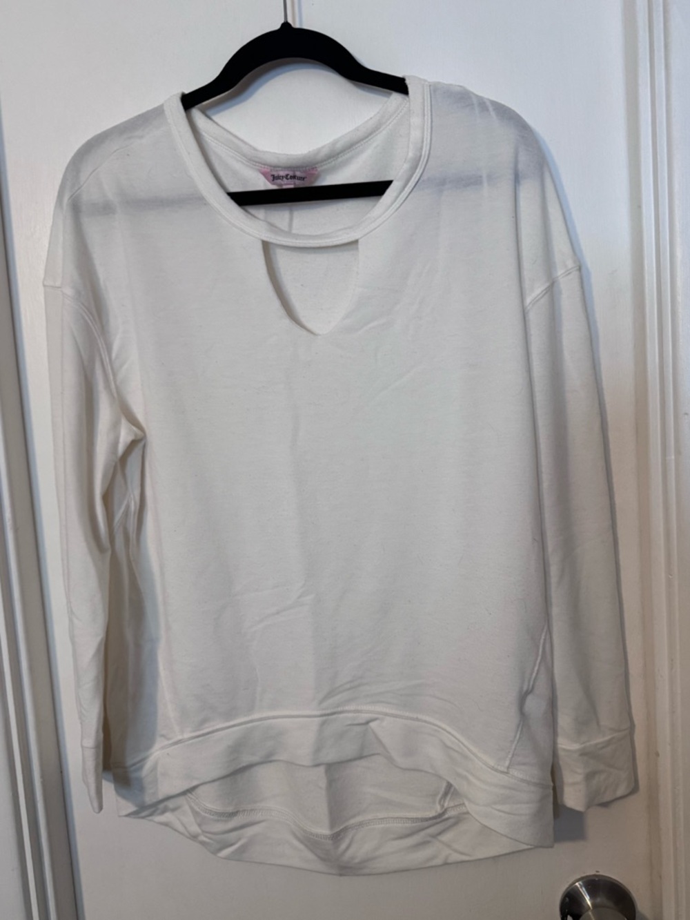 Juicy Couture White Keyhole Neck Long-Sleeve Top size medium